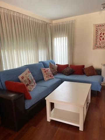 Adosado Entero, Bbq Y Piscina Comunitaria Hébergement de vacances Sabiñánigo